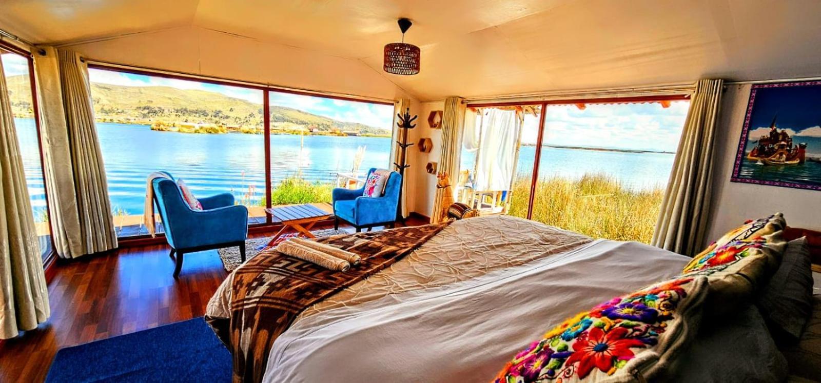 Titicaca Summa Paqari * Uros